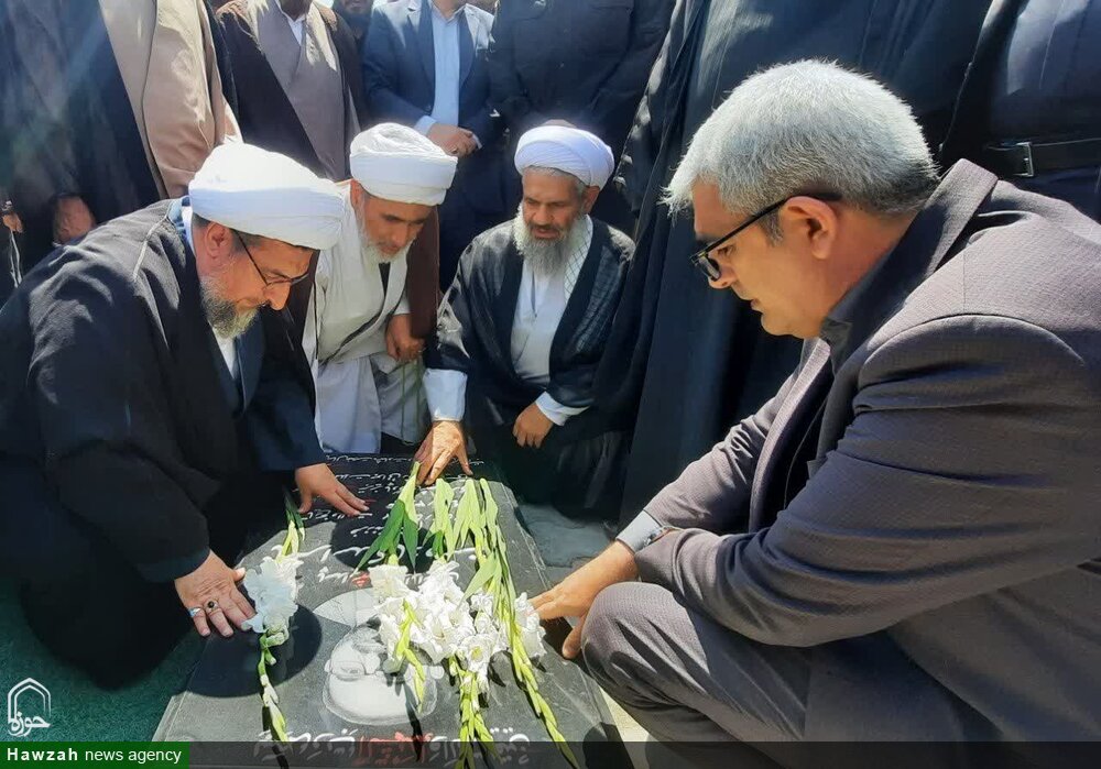 تصاویر/ مراسم غباروبی شهدای شهرستان مراغه