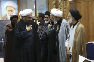 تصاویر/ مراسم ترحیم حجت‌الاسلام والمسلمین علی طائب در قم
