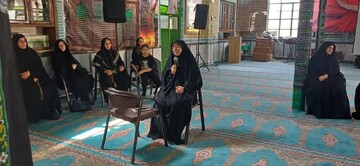 بانوان با الگوگیری از حضرت زینب(س) در خط مقدم جهاد تبیین حضور داشته باشند