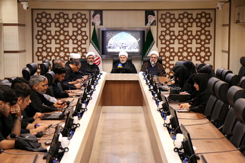 تصاویر/ نشست خبری معاون تبلیغ و امور فرهنگی حوزه‌های علمیه در سالروز دیدار طلاب و مبلغان با مقام معظم رهبری