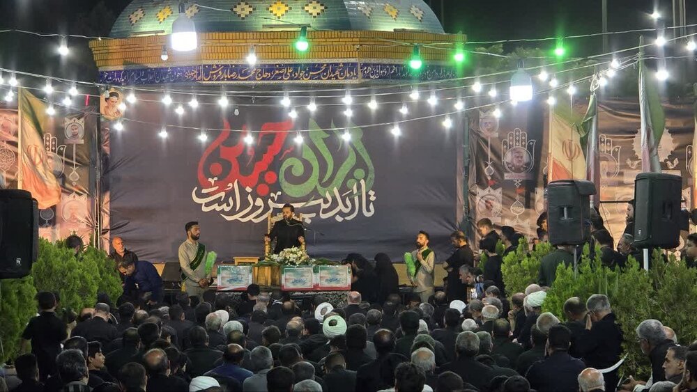 مراسم وداع با شهیدان مبارزه با رژیم صهیونیستی در کاشان برگزار شد+عکس