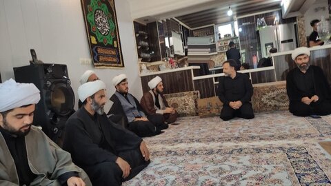 تصاویر/ دیدار معاونان حوزه علمیه کاشان با خانواده حجت‌الاسلام سعیدی‌پارسا