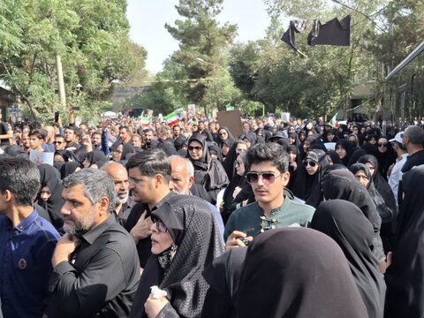 تصاویر/  تشیع و تدفین شهدای جنگ مبارزه با رژیم صهیونیستی درکاشان