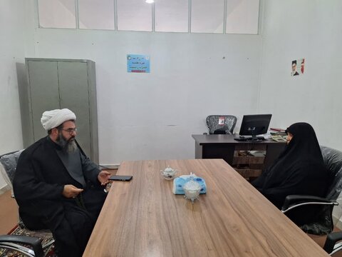 تصاویر/بازدید کادر مدیریت حوزه علمیه خواهران استان مرکزی از مدرسه علمیه حضرت زینب(س)آستانه