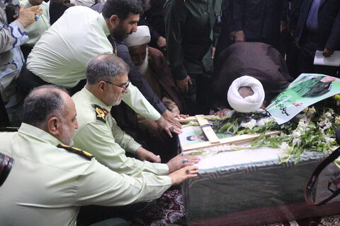 تصاویر/مراسم تشییع پیکر شهید عباس بیرقی فرد در بندرعباس