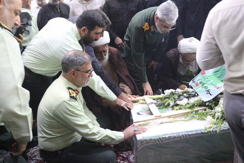 تصاویر/مراسم تشییع پیکر شهید عباس بیرقی فرد در بندرعباس