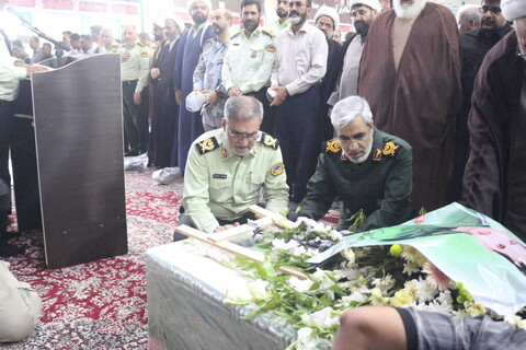 تصاویر/مراسم تشییع پیکر شهید عباس بیرقی فرد در بندرعباس