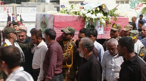 تصاویر/مراسم تشییع پیکر شهید عباس بیرقی فرد در بندرعباس