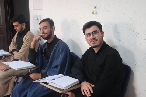 تصاویر/ دوره آموزشی و پژوهشی مدرسه علمیه امام خامنه ای ارومیه