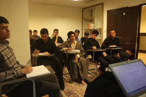 تصاویر/ دوره آموزشی و پژوهشی مدرسه علمیه امام خامنه ای ارومیه