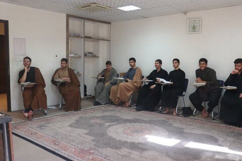 تصاویر/ دوره آموزشی و پژوهشی مدرسه علمیه امام خامنه ای ارومیه