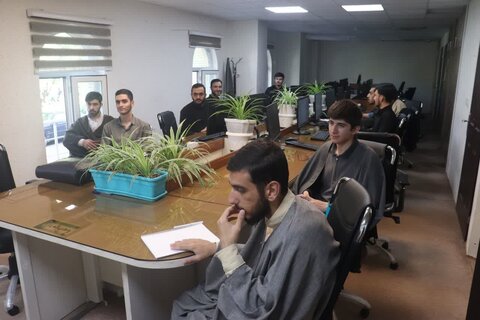 تصاویر/ دوره آموزشی و پژوهشی مدرسه علمیه امام خامنه ای ارومیه