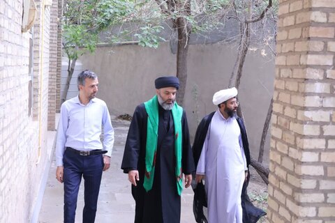 بازدید مدیر حوزه علمیه استان یزد از مدرسه علمیه شهید صدوقی (ره) طزرجان