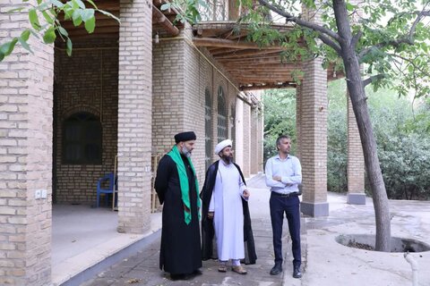 بازدید مدیر حوزه علمیه استان یزد از مدرسه علمیه شهید صدوقی (ره) طزرجان