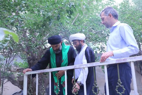 بازدید مدیر حوزه علمیه استان یزد از مدرسه علمیه شهید صدوقی (ره) طزرجان