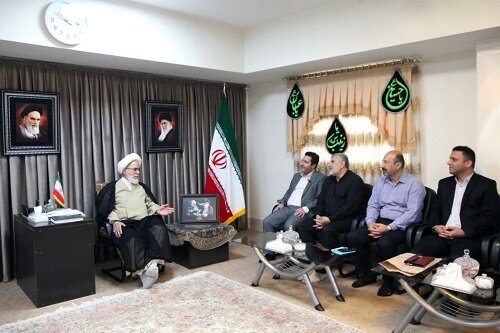 رسانه‌های متعهد، سلاح مؤثر در جبهه‌ حق علیه باطل هستند