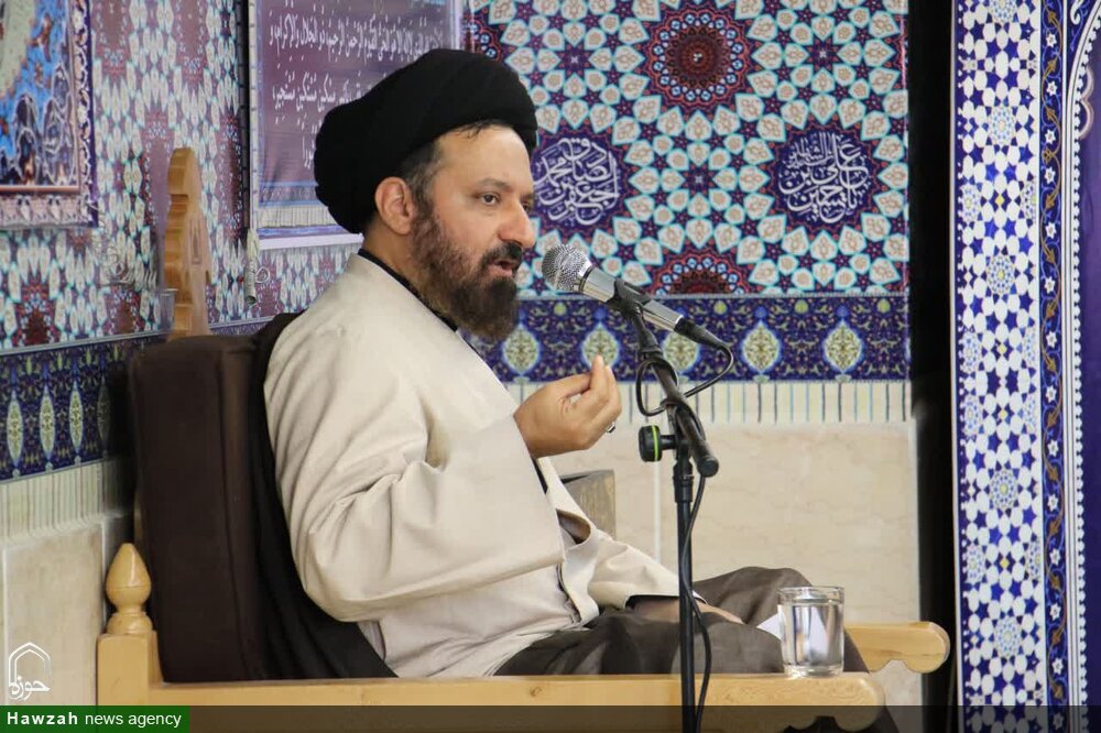 حذف امام جامعه اسلامی و اختلاف افکنی، حربه دشمنان از گذشته تا امروز است