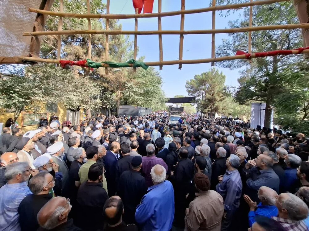 پیکر مطهر ۸ نفر از شهدای هوافضای سپاه در کاشان تشییع شد+عکس