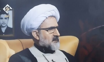 منشأ دولت آمریکا با معیار استعماری شکل گرفته است/ در تاریخ قبل انقلاب نیز مذاکره با آمریکا جز خسارت آورده‌ای برای ایران نداشته است