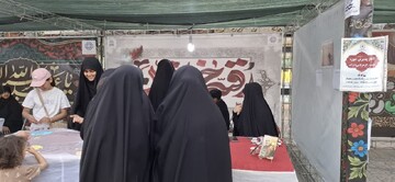 کلیپ| حضور مبلغین مدرسه علمیه ریحانه النبی (س)اراک در پیاده راه امیر کبیر