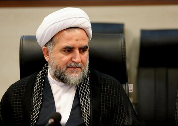 حجاب نماد هویت و شخصیت زن مسلمان است