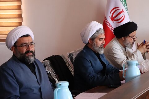 تصاویر/ جلسه قرارگاهی ائمه جمعه شمال آذربایجان‌غربی