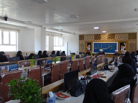 آیین معارفه سرپرست معاون فرهنگی حوزه علمیه خواهران استان اصفهان