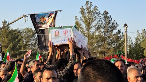 تصاویر/تشیع با شکوه پیکر شهید پاسدار محمد خشاپور در ابوزیدآباد