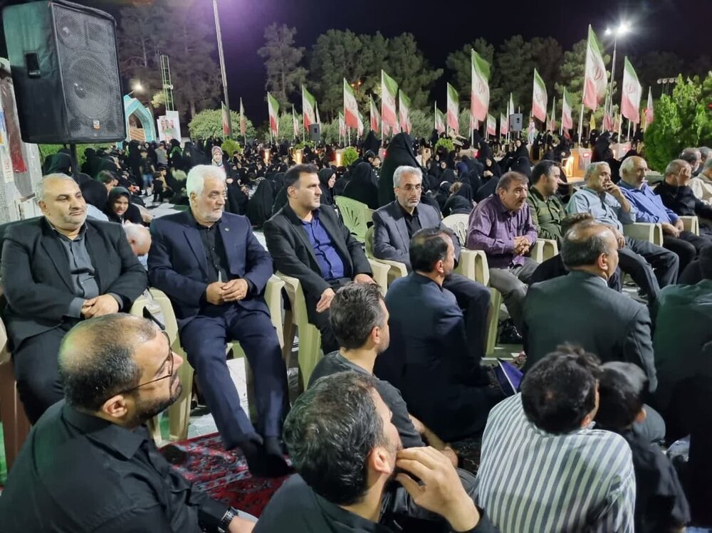 مراسم بزرگداشت شهدای مبارزه با اسرائیل در کاشان برگزار شد