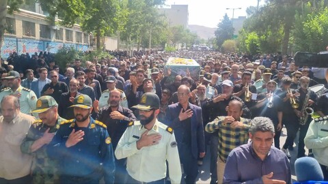 تصاویر /  تشییع پیکر شهید محمد بایر در نهاوند