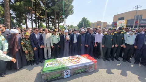 تصاویر /  تشییع پیکر شهید محمد بایر در نهاوند