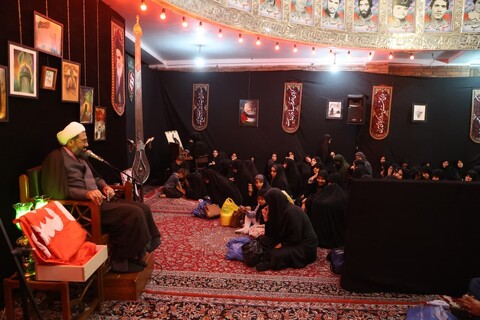 تصاویر / مراسم سوگواری دهه دوم محرم در هئیت هنرمندان همدان