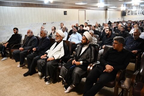 تصاویر/ جلسه هفتگی تفسیر قرآن کریم در خوی