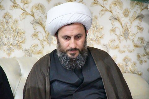 تصاویر/ دیدار امام جمعه خوی با خانواده دو شهید تجاوز رژیم صهیونی