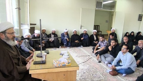 تصاویر/ نشست تبیینی «تدبر در آیات مقاومت» در آذرشهر