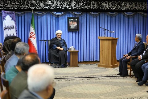 تصاویر | دیدار مدیران سازمان های تامین اجتماعی، مدیریت درمان و اداره بهزیستی استان با نماینده ولی فقیه در آذربایجان شرقی