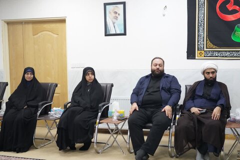 تصاویر دیدار مسئول اتحادیه انجمن‌های اسلامی دانش آموزان لرستان با نماینده ولی فقیه در استان