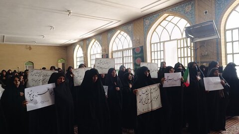 تصاویری از تجمع بانوان زینبی در آشتیان
