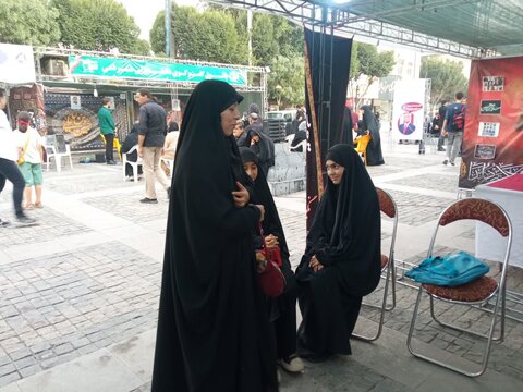 تصاویر/فعالیت مبلغین مدرسه علمیه فاطمه الزهرا اراک در دهه دوم محرم