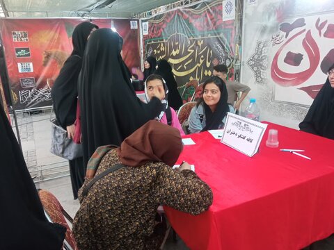 تصاویر/فعالیت مبلغین مدرسه علمیه فاطمه الزهرا اراک در دهه دوم محرم