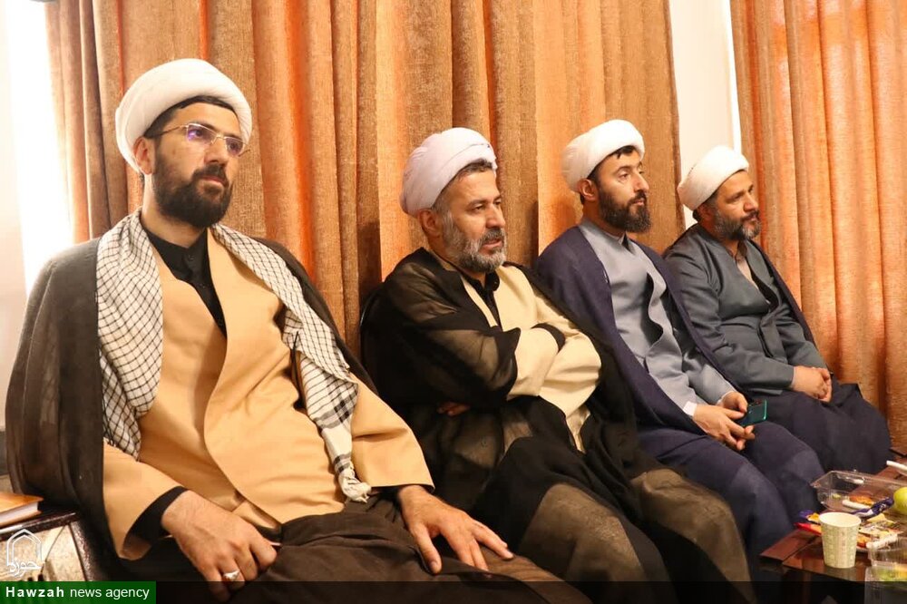 روحانیت باید با تبیین مؤثر، جامعه را از انفعال نجات دهد+تصاویر