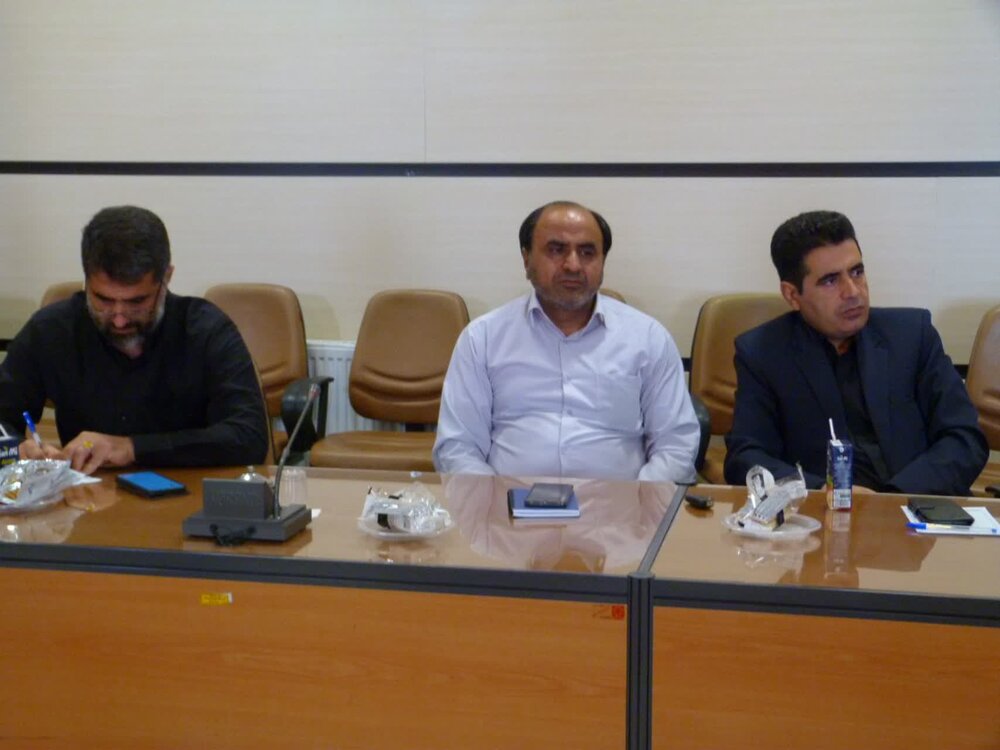 تصاویر/ جلسه شورای ترویج فرهنگ ایثار و شهادت در شهرستان آبدانان