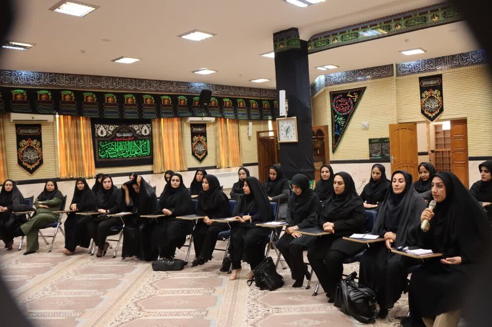 تصاویر/دیدار بانوان عرصه خبرگزاری با امام جمعه ایلام