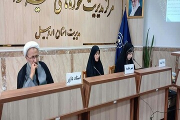 پایان‌نامه «مستندات قرآنی نظریه مقاومت مقام معظم رهبری» دفاع شد+عکس