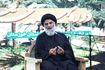 نوجوانان و جوانان از راز و نیاز با خداوند غافل نشوند
