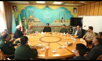 مدیر موفق با اخلاق و پیگیری مشکلات را حل می‌کند