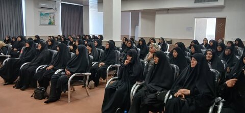 تصاویر/ گردهمایی بانوان جهادی سیرجان در مدرسه علمیه نرجسیه