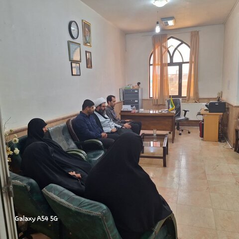 تصاویر/بازدید کادر حوزه علمیه خواهران استان مرکزی از مدرسه علمیه کوثر زرندیه