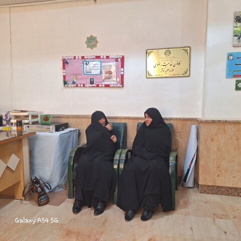 تصاویر/بازدید کادر حوزه علمیه خواهران استان مرکزی از مدرسه علمیه کوثر زرندیه