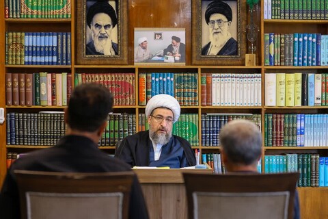 عکس | دیدار اقشار مختلف مردم با امام جمعه تبریز